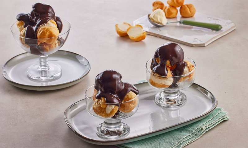 Profiterole with Ice Cream